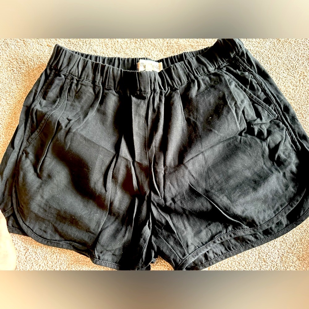 Madewell Shorts - Size Small/Black